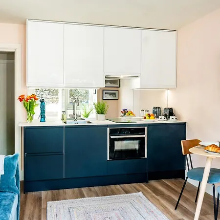 Cosy Lakeland Flat Between & Windermere 아파트 보우네스온윈더미어