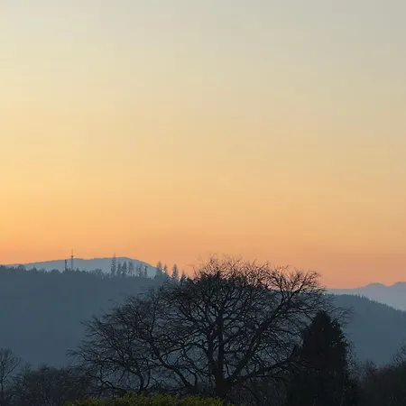 Cosy Lakeland Flat Between & Windermere *