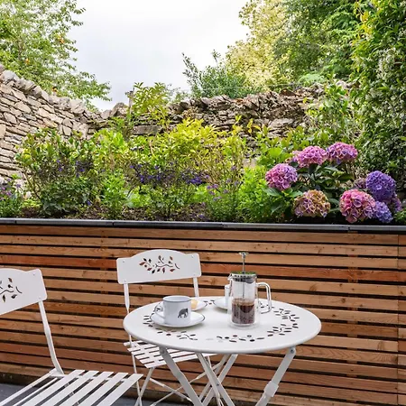 Cosy Lakeland Flat Between & Windermere * Bowness-on-Windermere