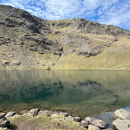 Cosy Lakeland Flat Between & Windermere Apartman *